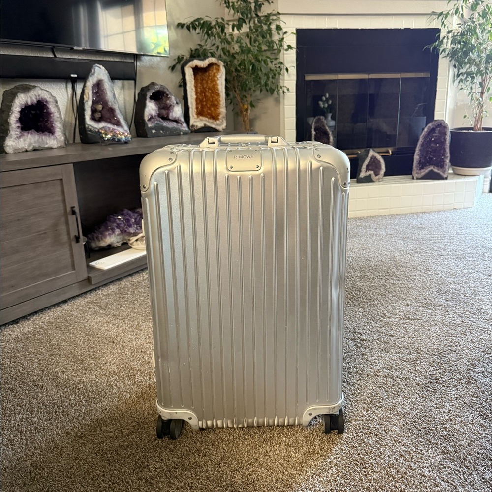 RIMOWA Metallic Silver
